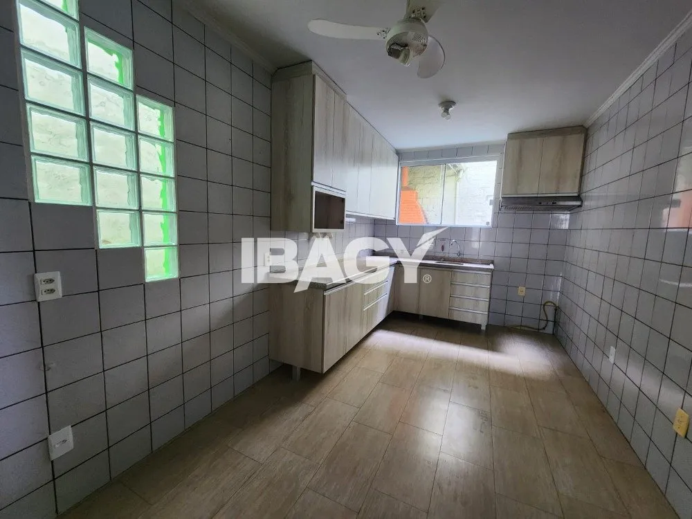 140 m² house with 3 bedrooms and an en-suite — photo 2