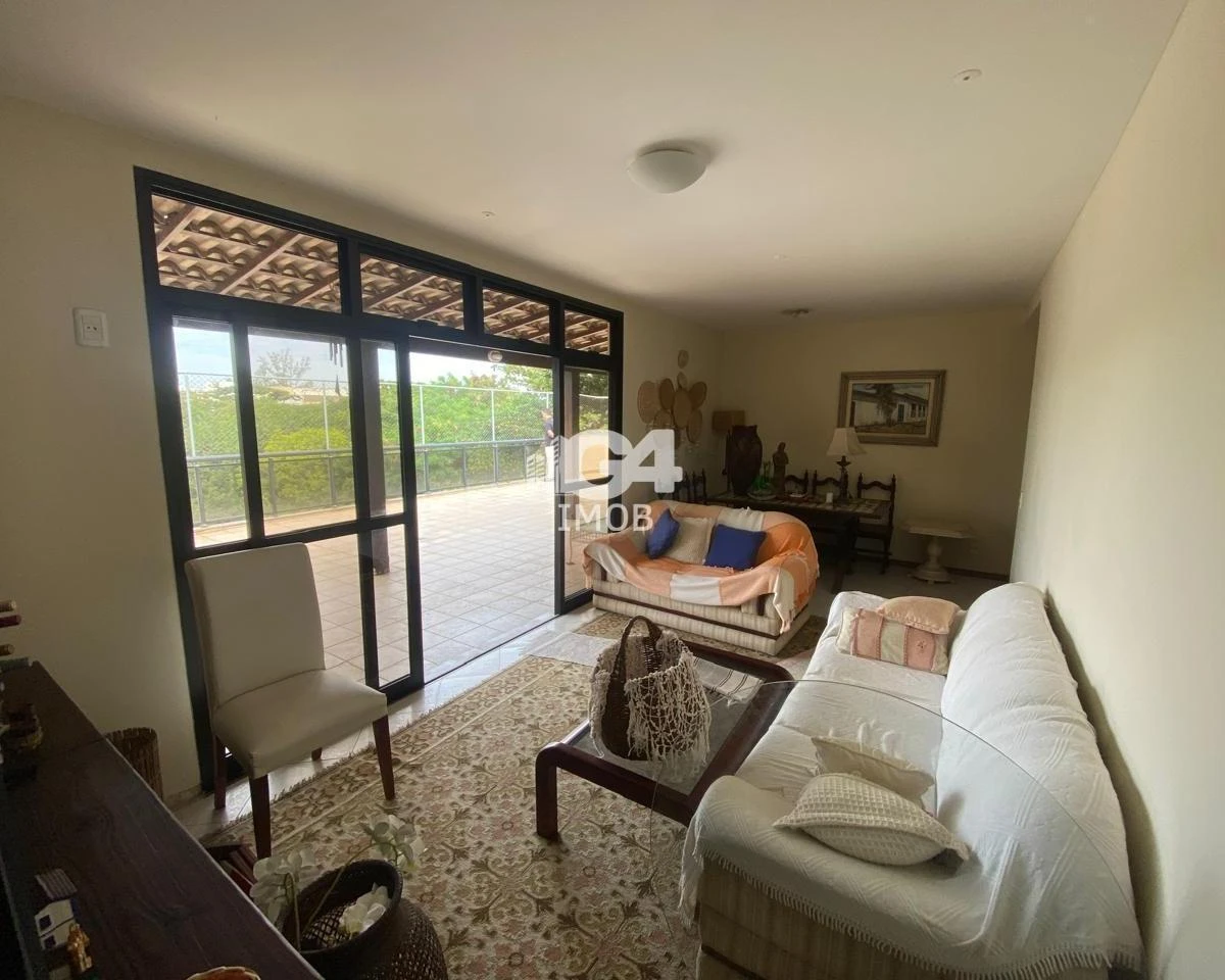 150 m² apartment with 2 bedrooms and 2 bathrooms