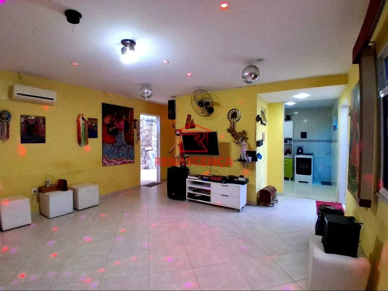 Casa mobiliada com área de piscina ao ar livre — photo 14