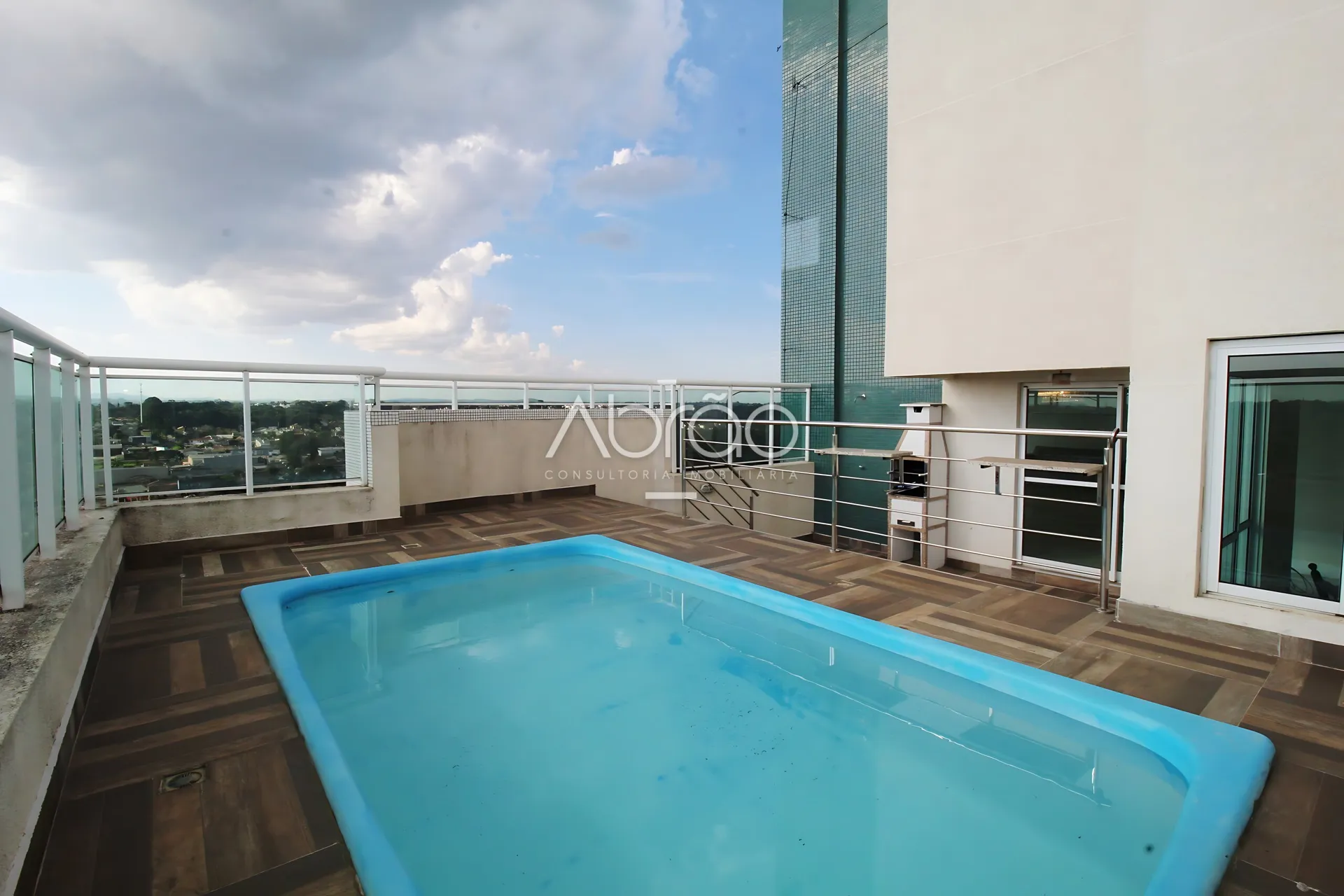 Furnished duplex apartment with 4 suites and 5 baths — photo 8