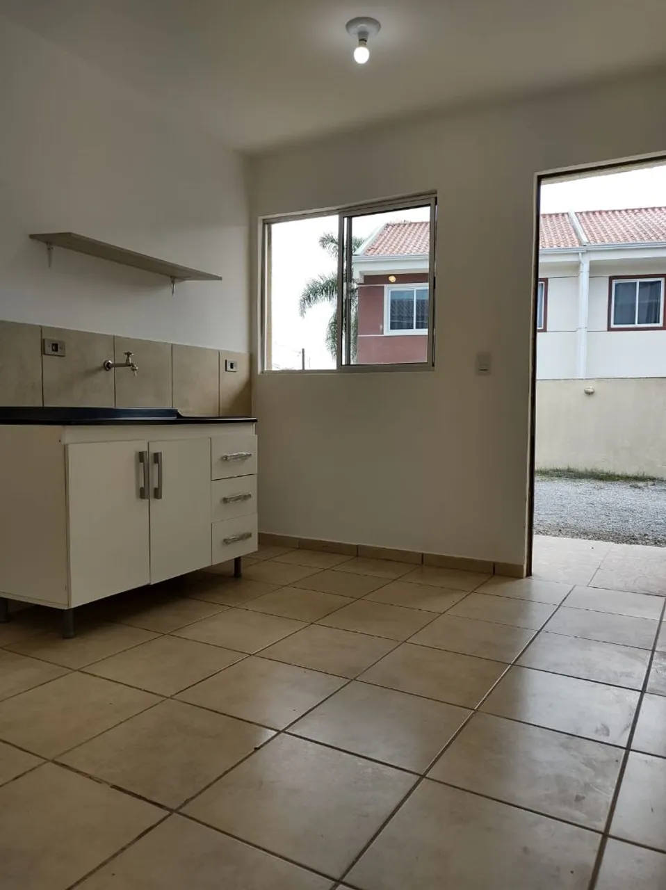Studio with closed kitchen and 1 parking space — photo 3