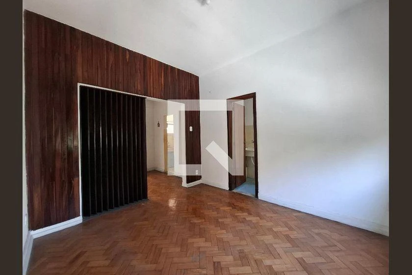 Wood or laminate floors in a one-bedroom apartment, 30 m² — photo 13