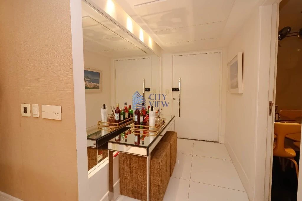 Dishwasher in a 4-bedroom apartment, 280 m² — photo 41