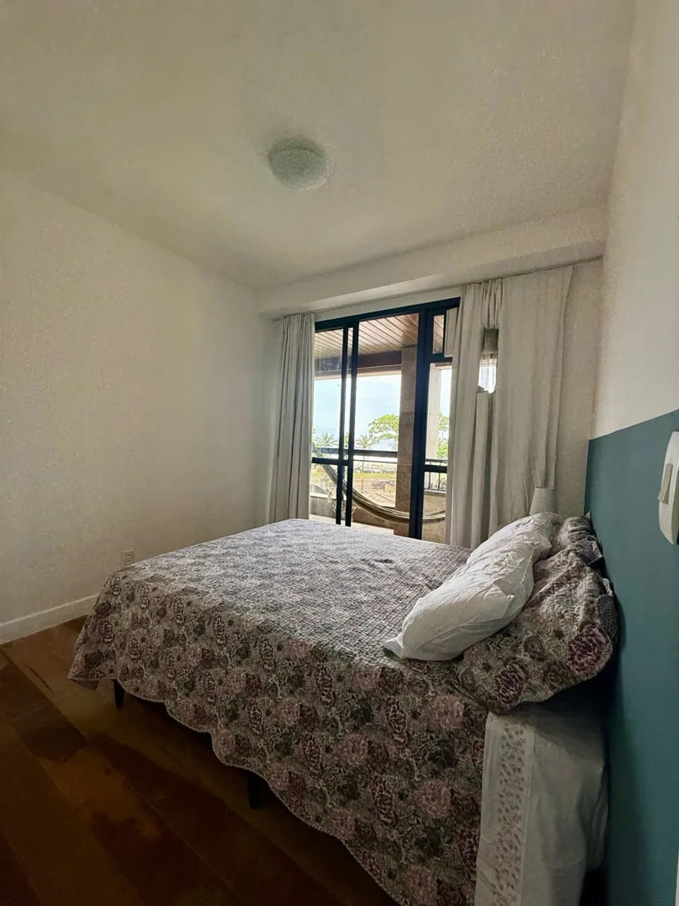 4-bedroom apartment with a water view — photo 11