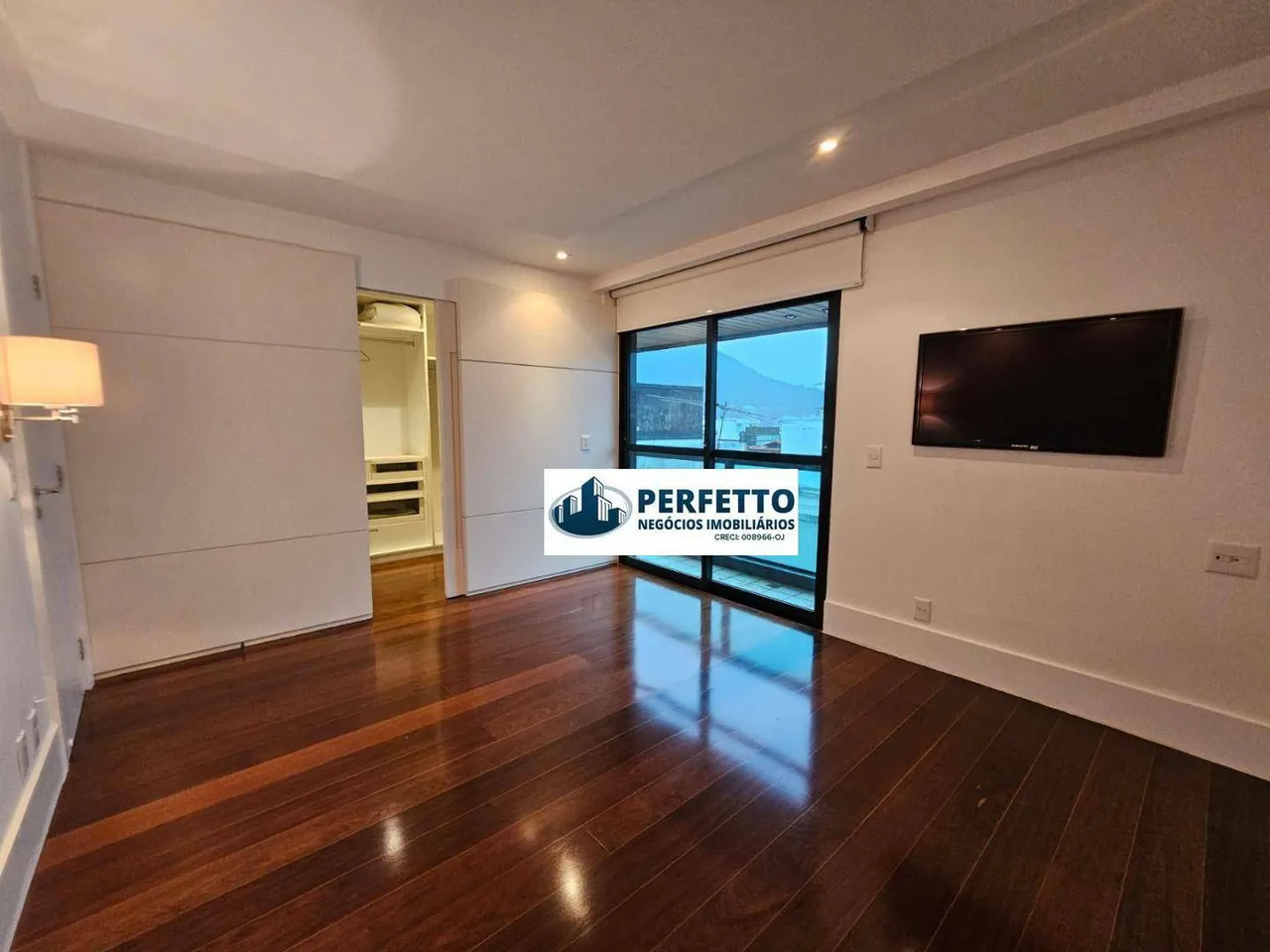 Apartment with 4 bedrooms, 4 bathrooms and 2 parking spaces — photo 4