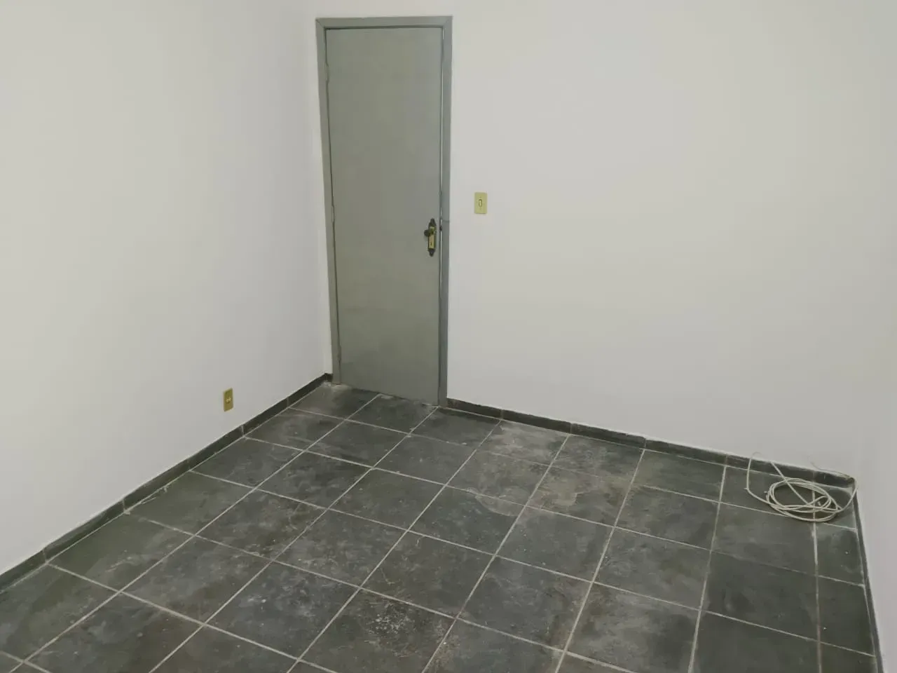 1-bedroom 1-bath apartment with no parking — photo 10