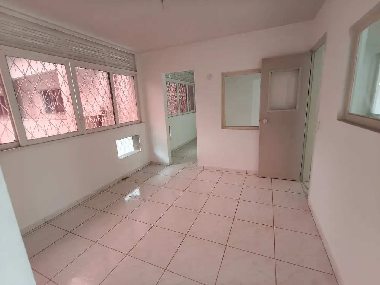 Будинок: 5 спалень, 220 м² — photo 3