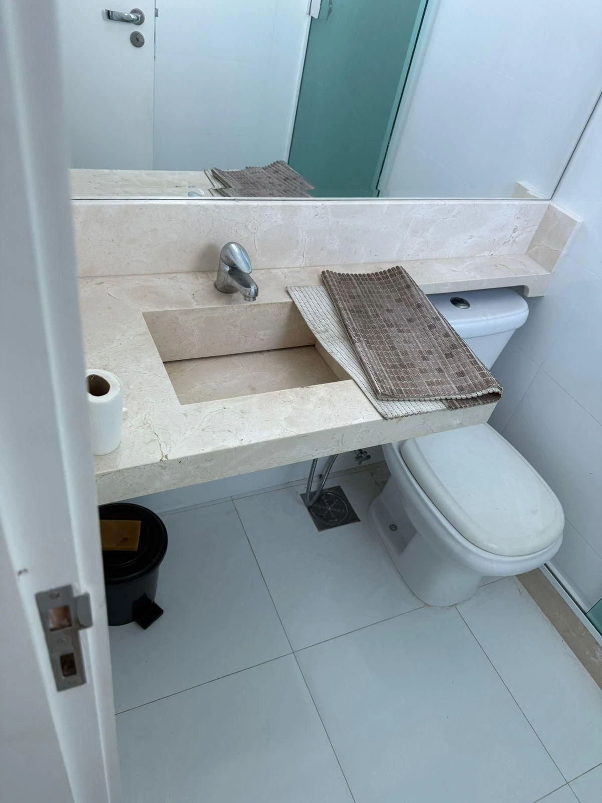 Unfurnished house with 3 en-suite bedrooms and 5 baths — photo 14