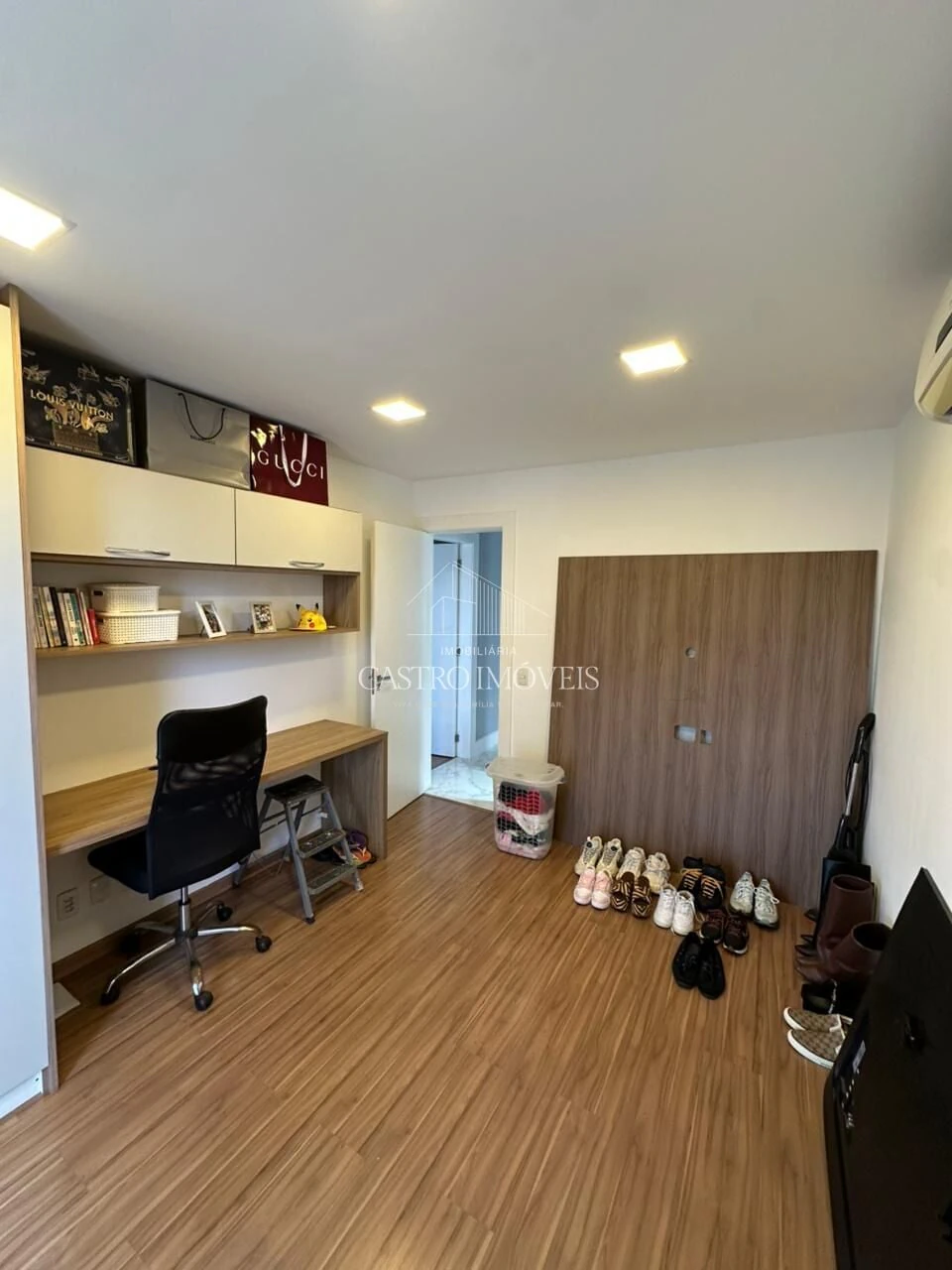 Furnished duplex house with 220 m² and 4 bedrooms — photo 24