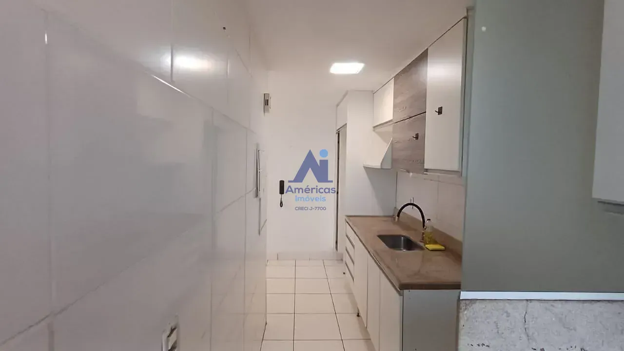 Застеклённый балкон и 3 спальни: квартира 80 м² — photo 18