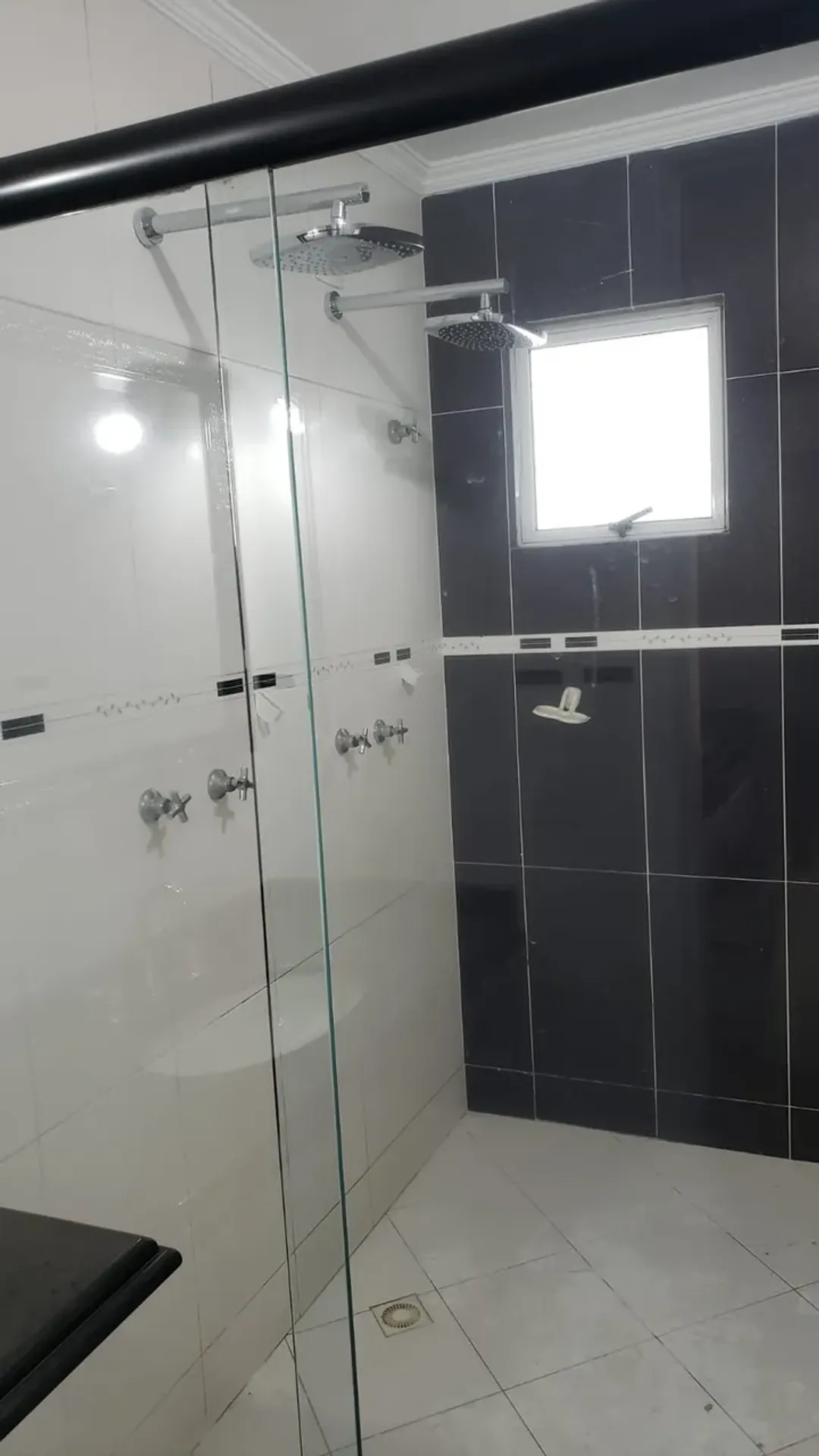 Casa com 4 quartos e 4 banheiros, 250 m² — photo 11