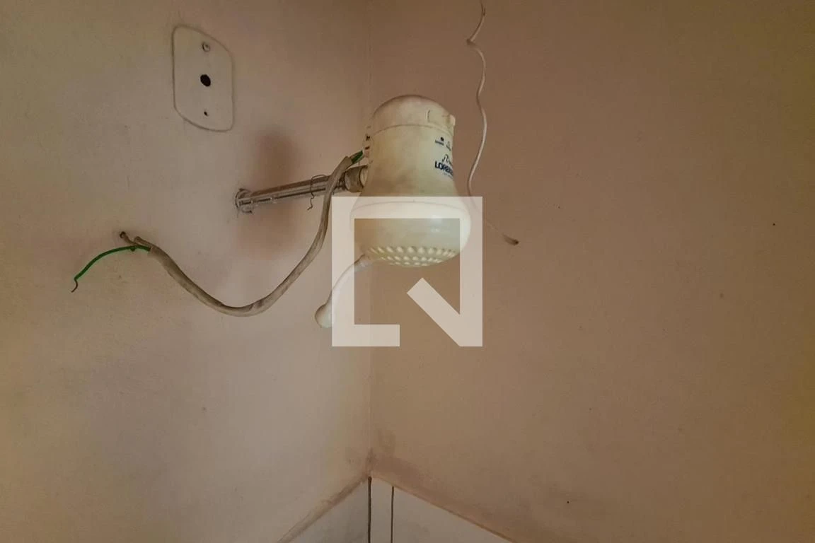 House with a gas water heater and 1 bedroom — photo 15