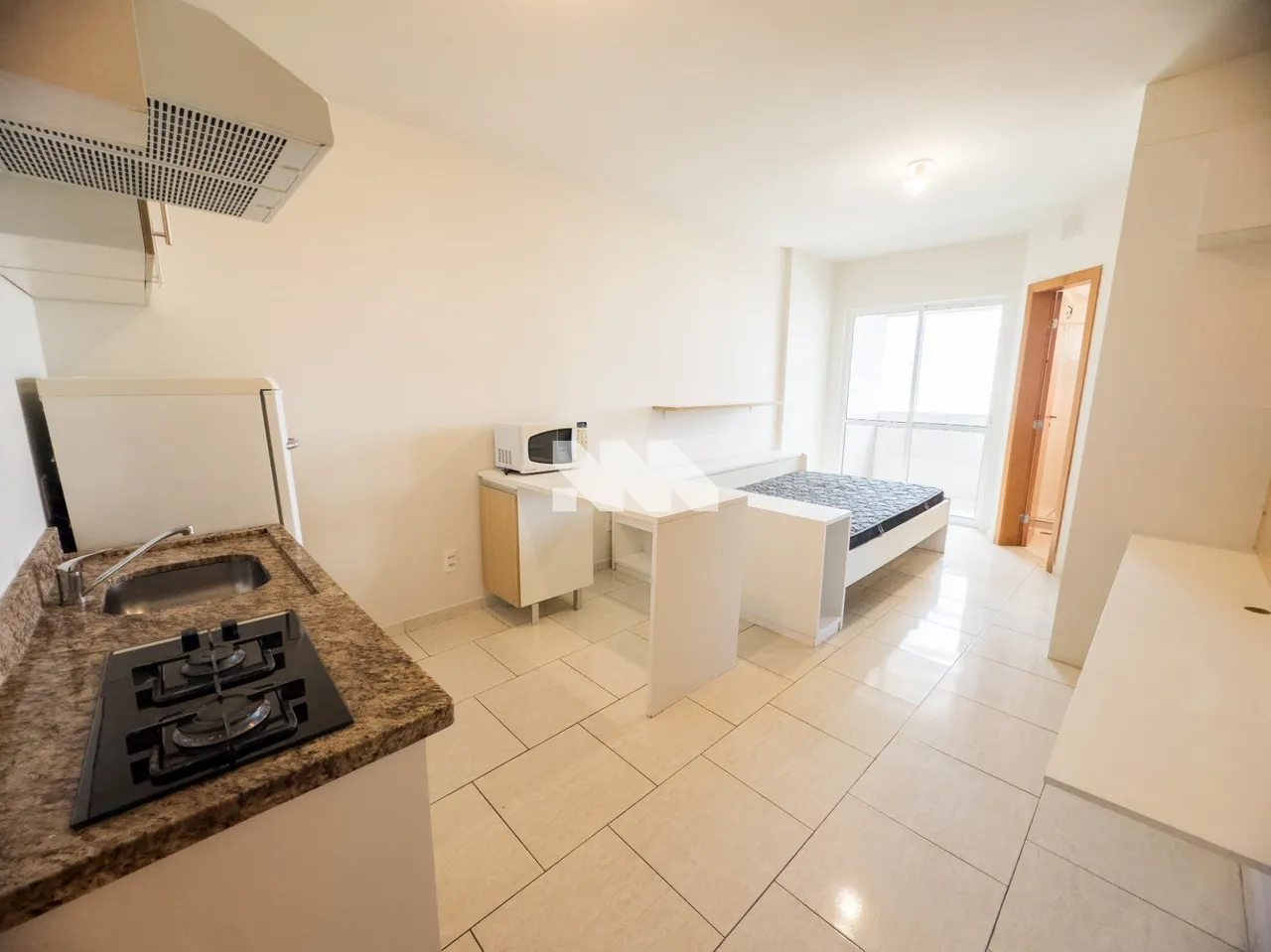 1-bedroom apartment with balcony and open-plan kitchen — photo 18