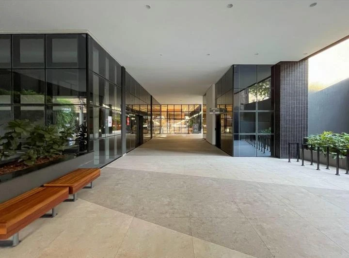 17 m² studio with air conditioning and 1 parking space — photo 4