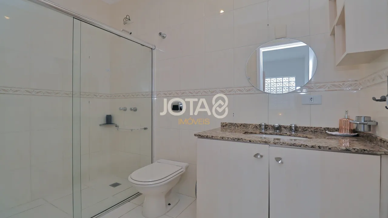 Furnished house with 3 bedrooms and a balcony — photo 9