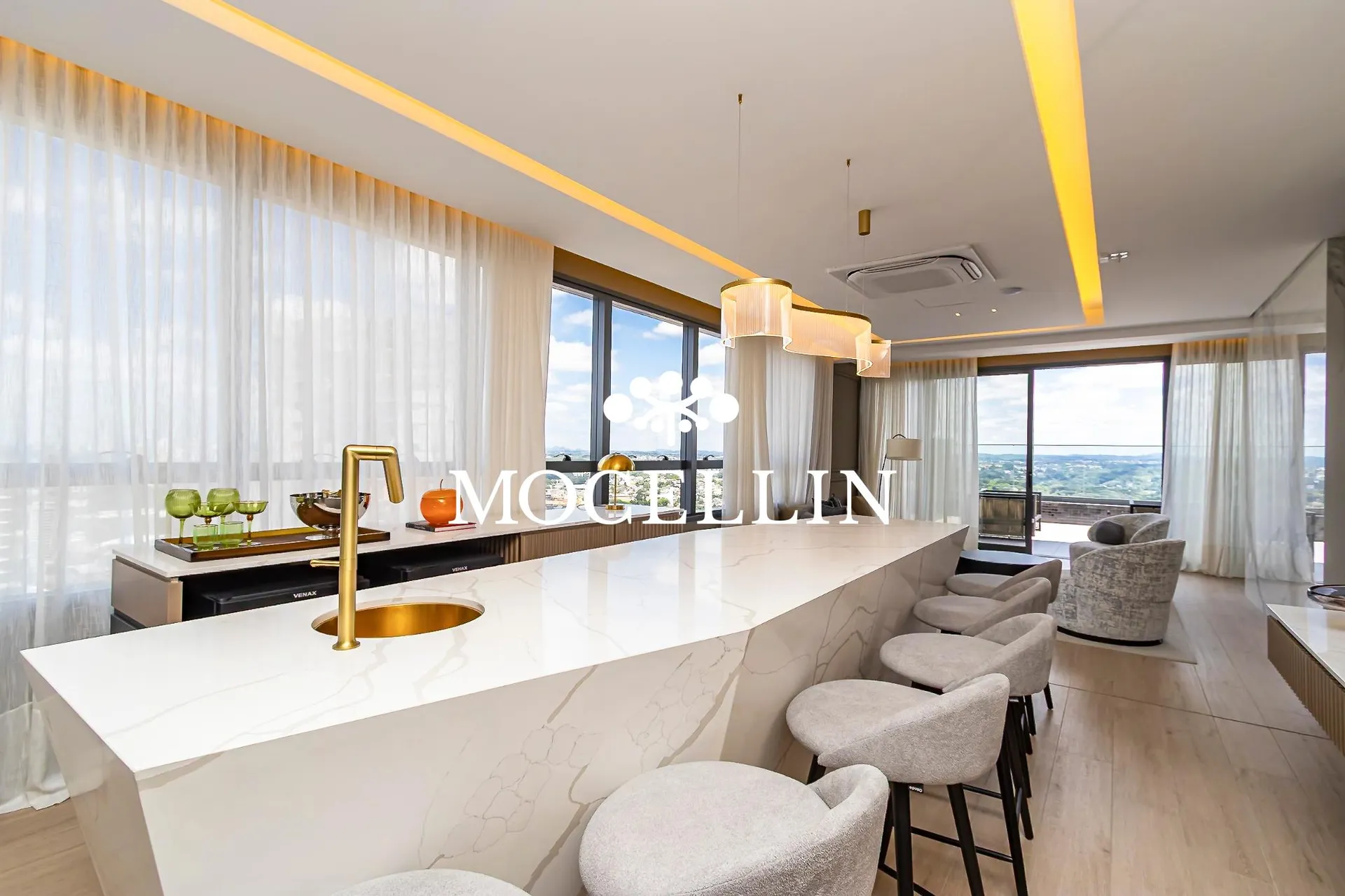 Floor-to-ceiling windows in a 3-bedroom apartment, 242 m² — photo 41