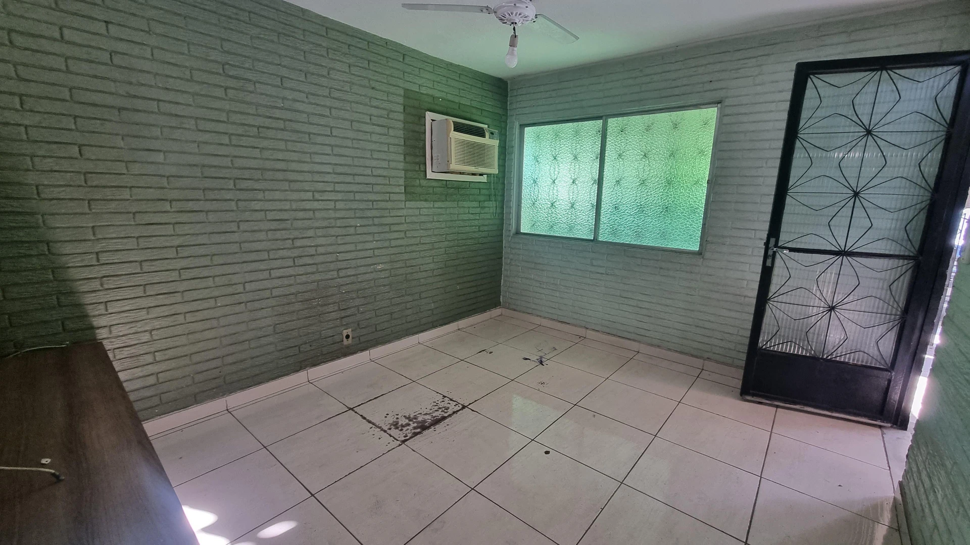 Washing machine in a 5-bedroom house, 200 m² — photo 20