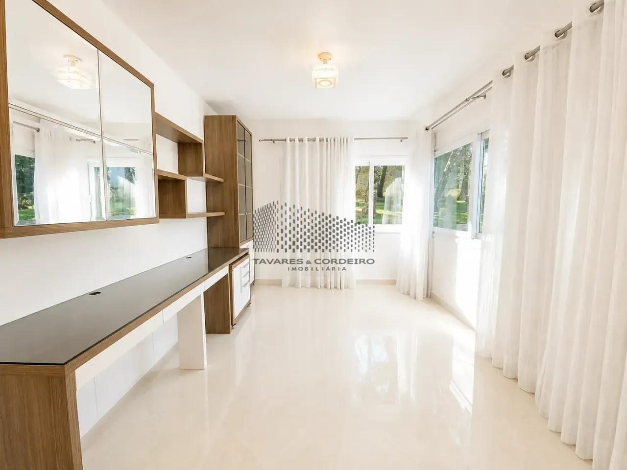 House with 5 bedrooms and 370 m² plus private BBQ — photo 8