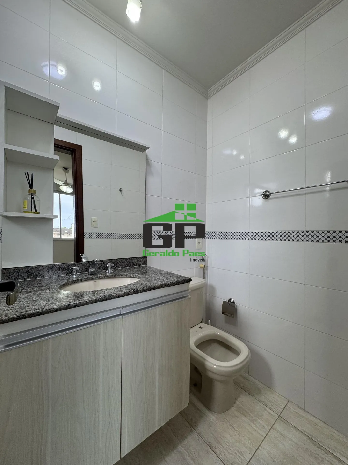 Casa com 5 quartos e 5 banheiros, cozinha fechada — photo 32