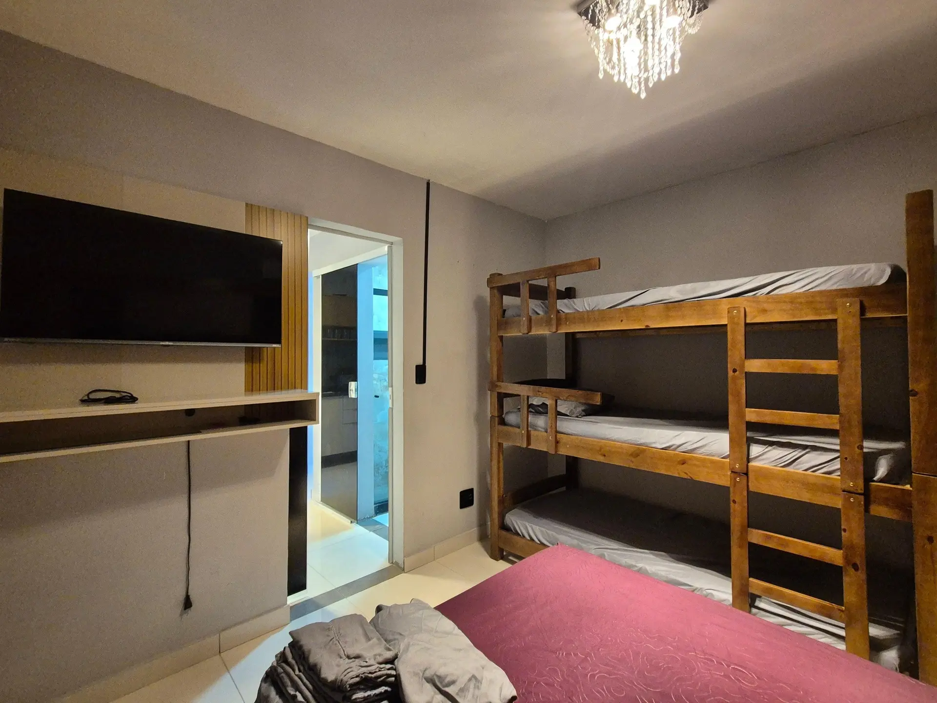 Furnished 2-bedroom apartment with 2 parking spaces — photo 30