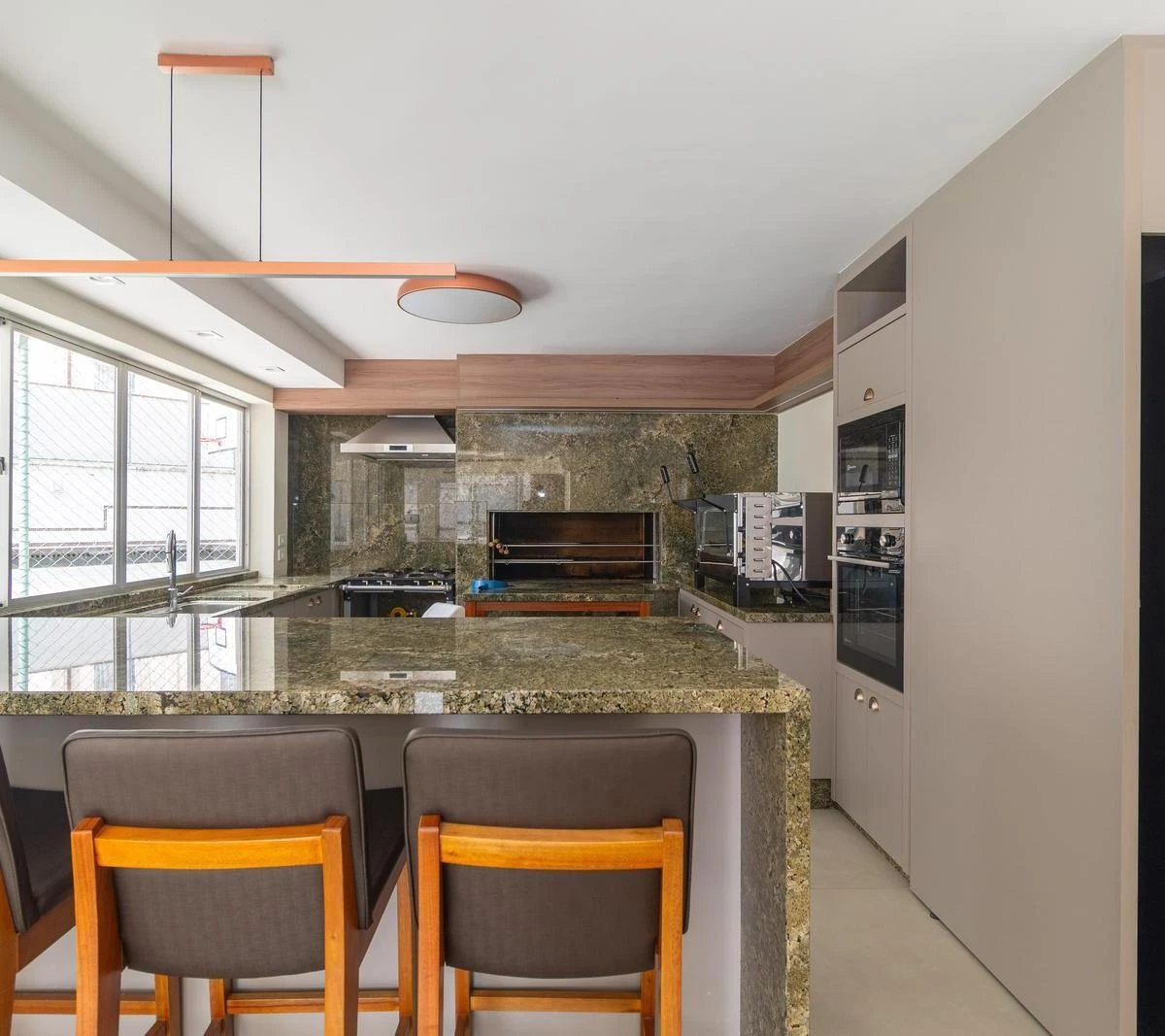 Home office in a 5-bedroom apartment, 441 m² — photo 33