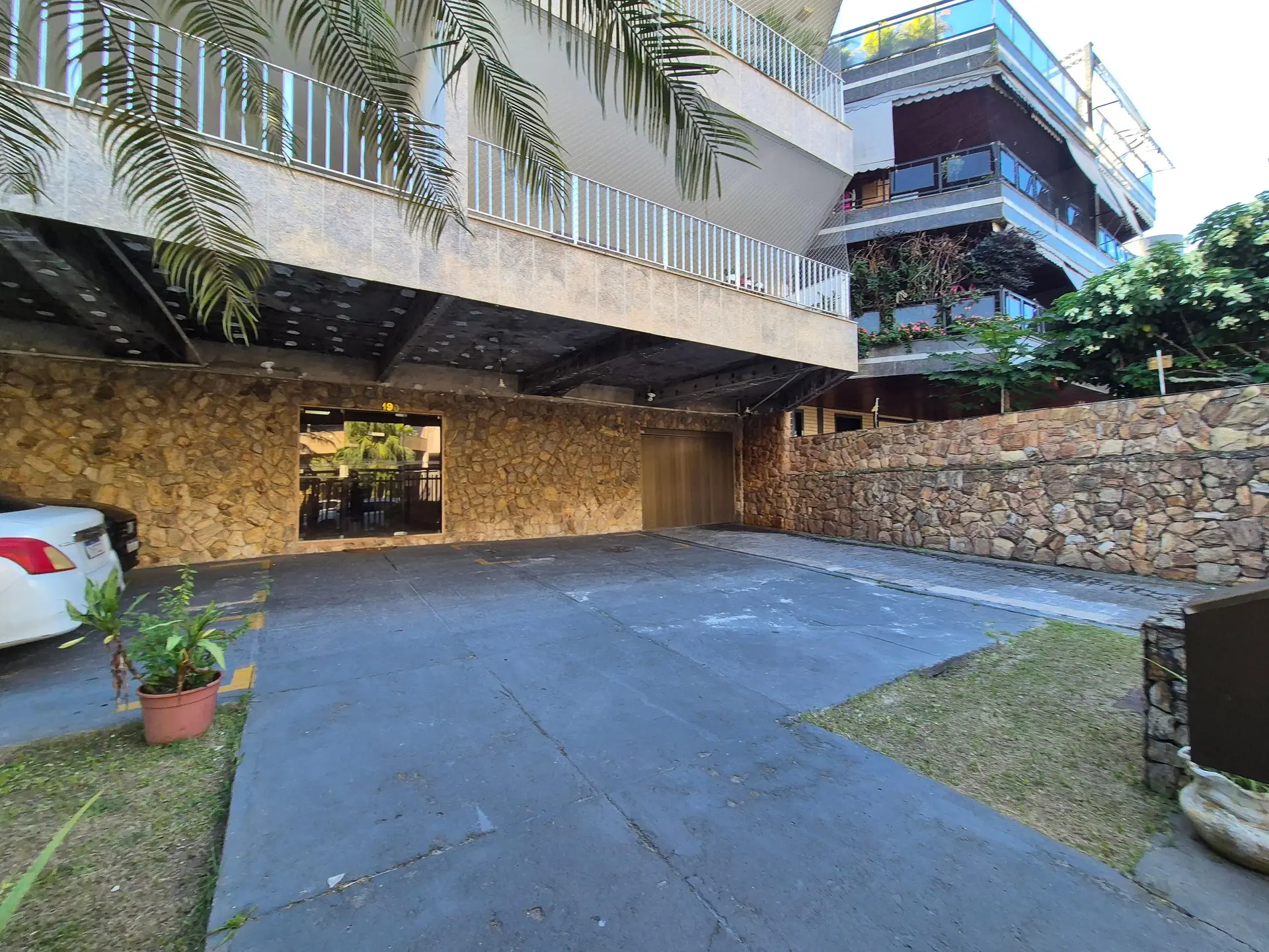 Rental apartment with 2 bedrooms and a balcony — photo 51