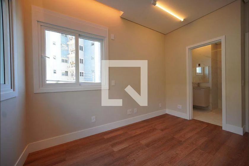 3-bedroom apartment with a water view in Florianópolis — photo 29