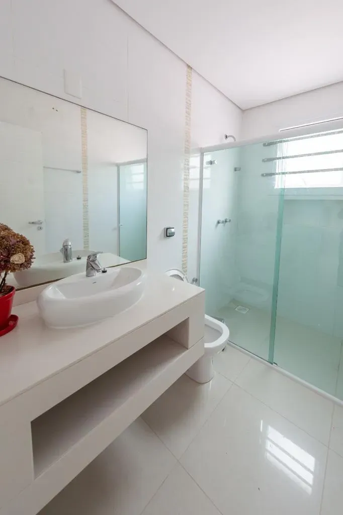 House with 7 bedrooms and 6 en-suites plus pool — photo 53