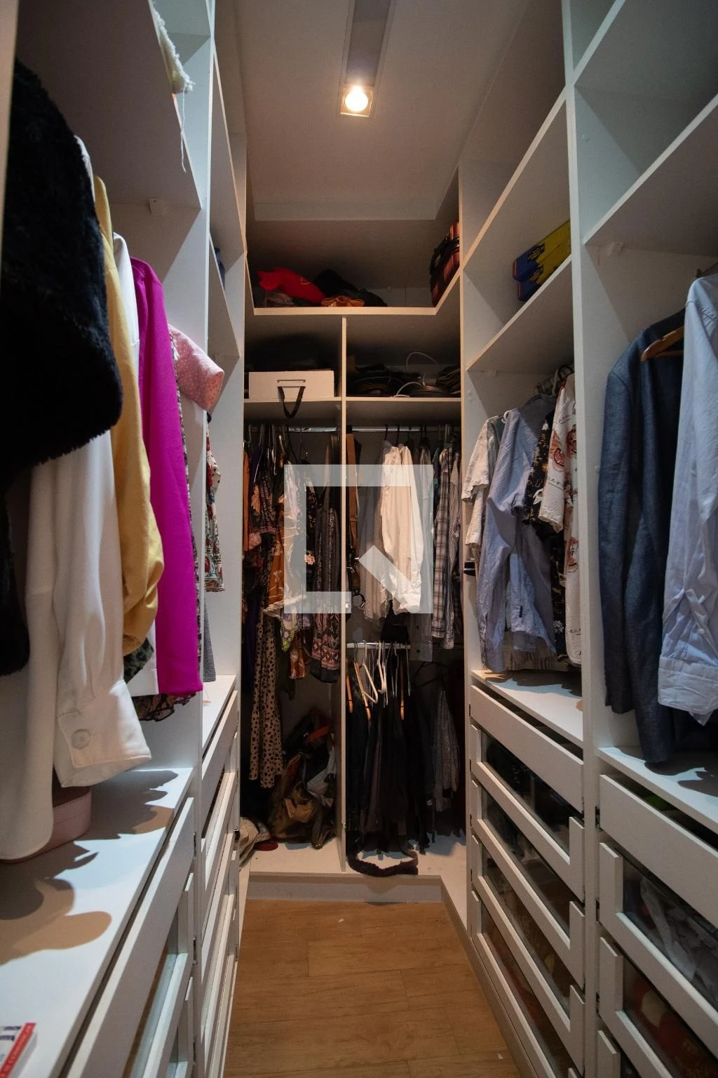 Furnished apartment, 140 m², with a walk-in closet — photo 42