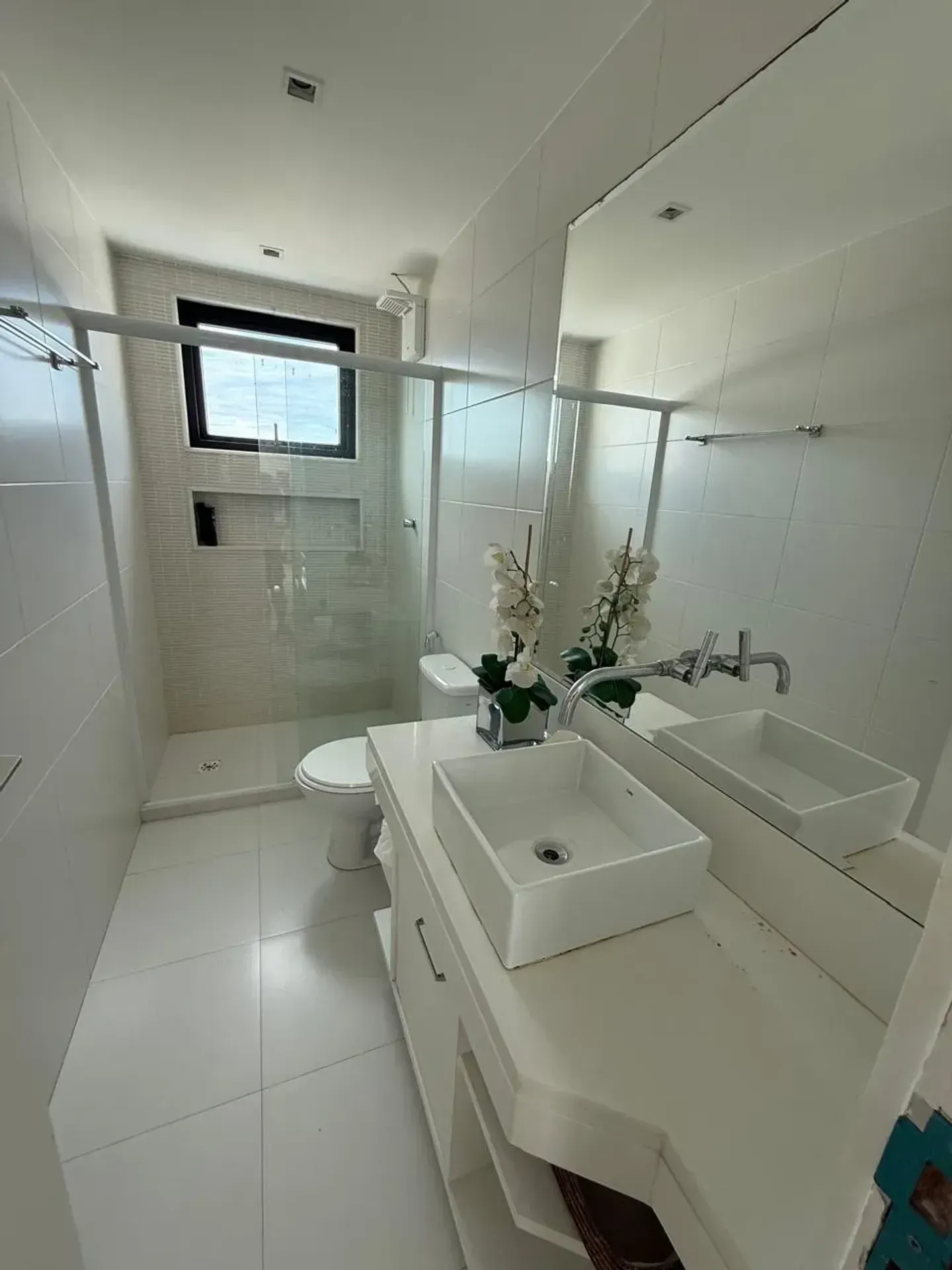 Furnished house with open-plan kitchen, 380 m² — photo 36