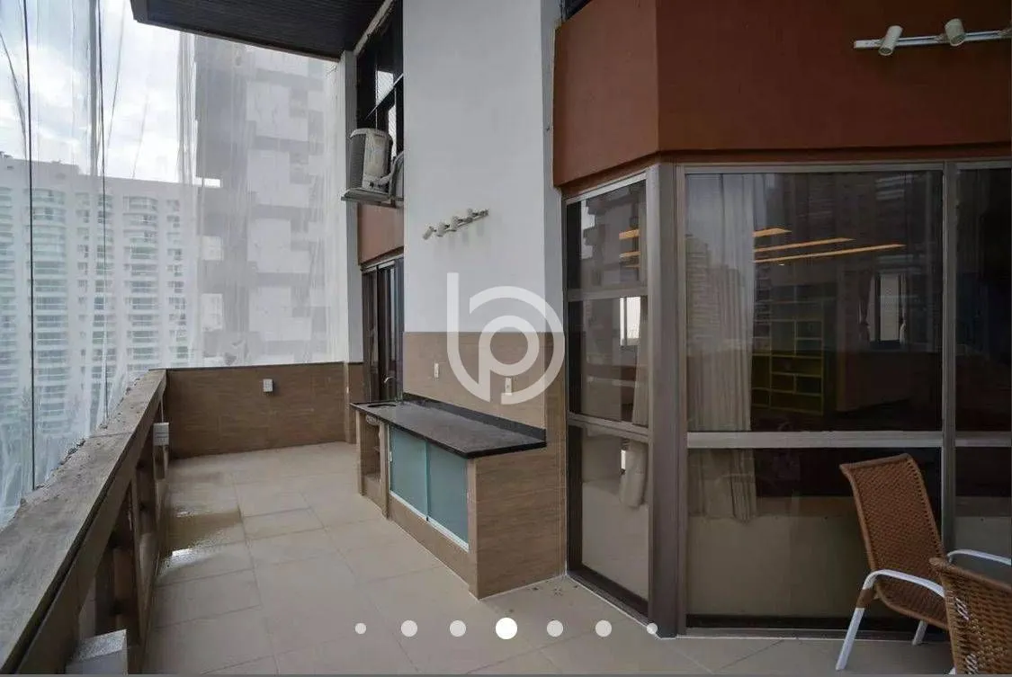 4-bedroom apartment with a closed kitchen and gas stove — photo 30