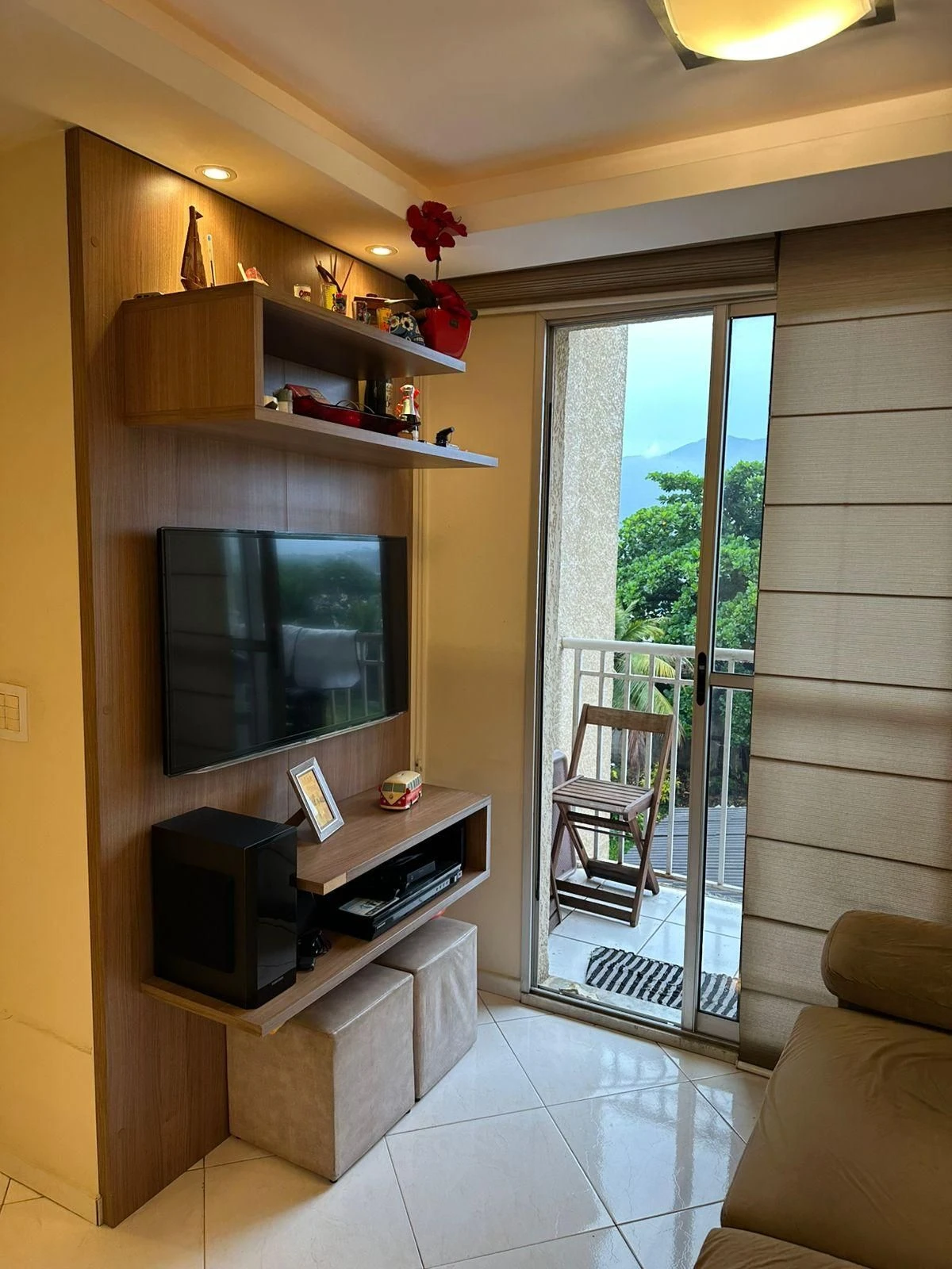 Furnished apartment with 3 bedrooms and 1 bathroom — photo 21