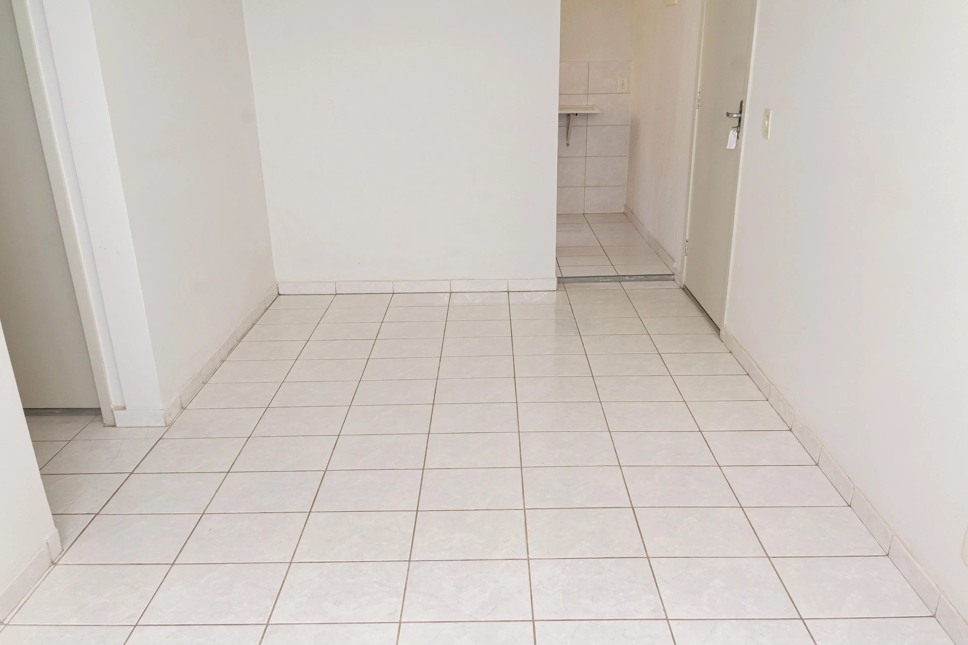 Rental apartment with 2 bedrooms and 1 parking space — photo 47
