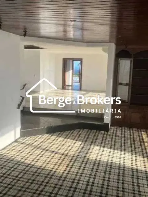 Triplex penthouse with 4 bedrooms and 5 bathrooms — photo 8