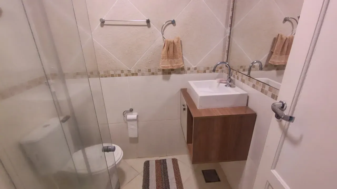 Furnished 180 m² apartment with 3 bedrooms and a suite — photo 20