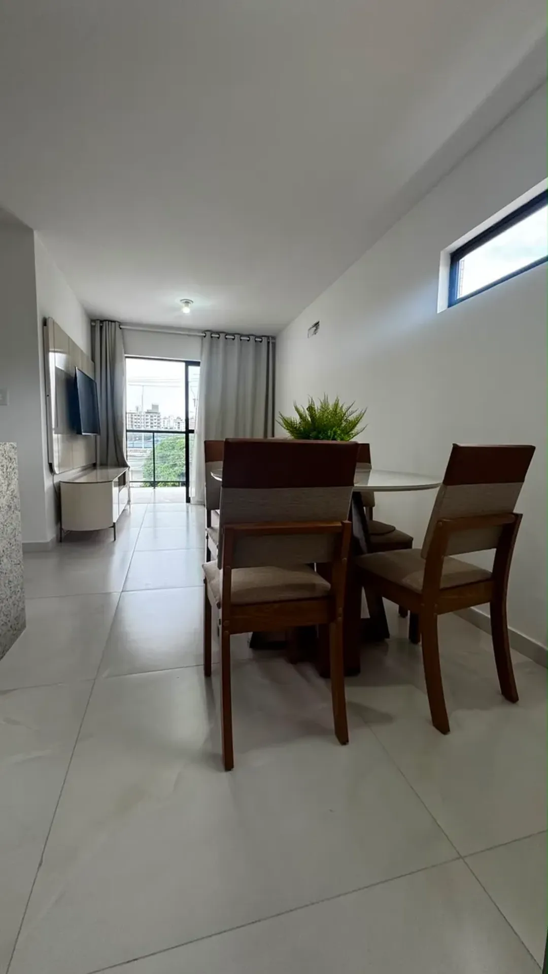 Furnished 3-bedroom apartment with open-plan kitchen — photo 7