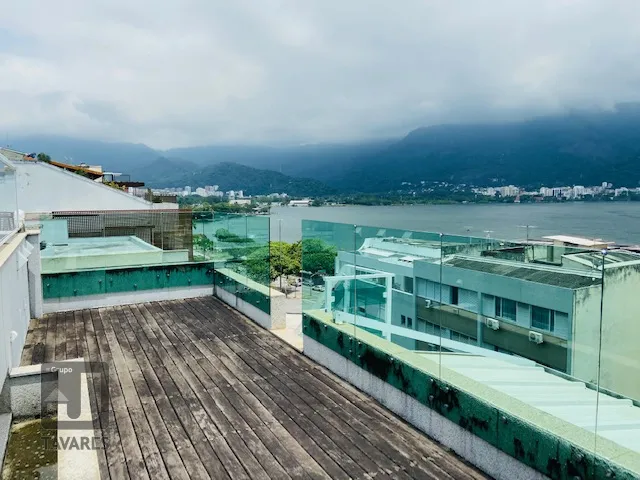 Penthouse with 4 bedrooms and 3 bathrooms — photo 2