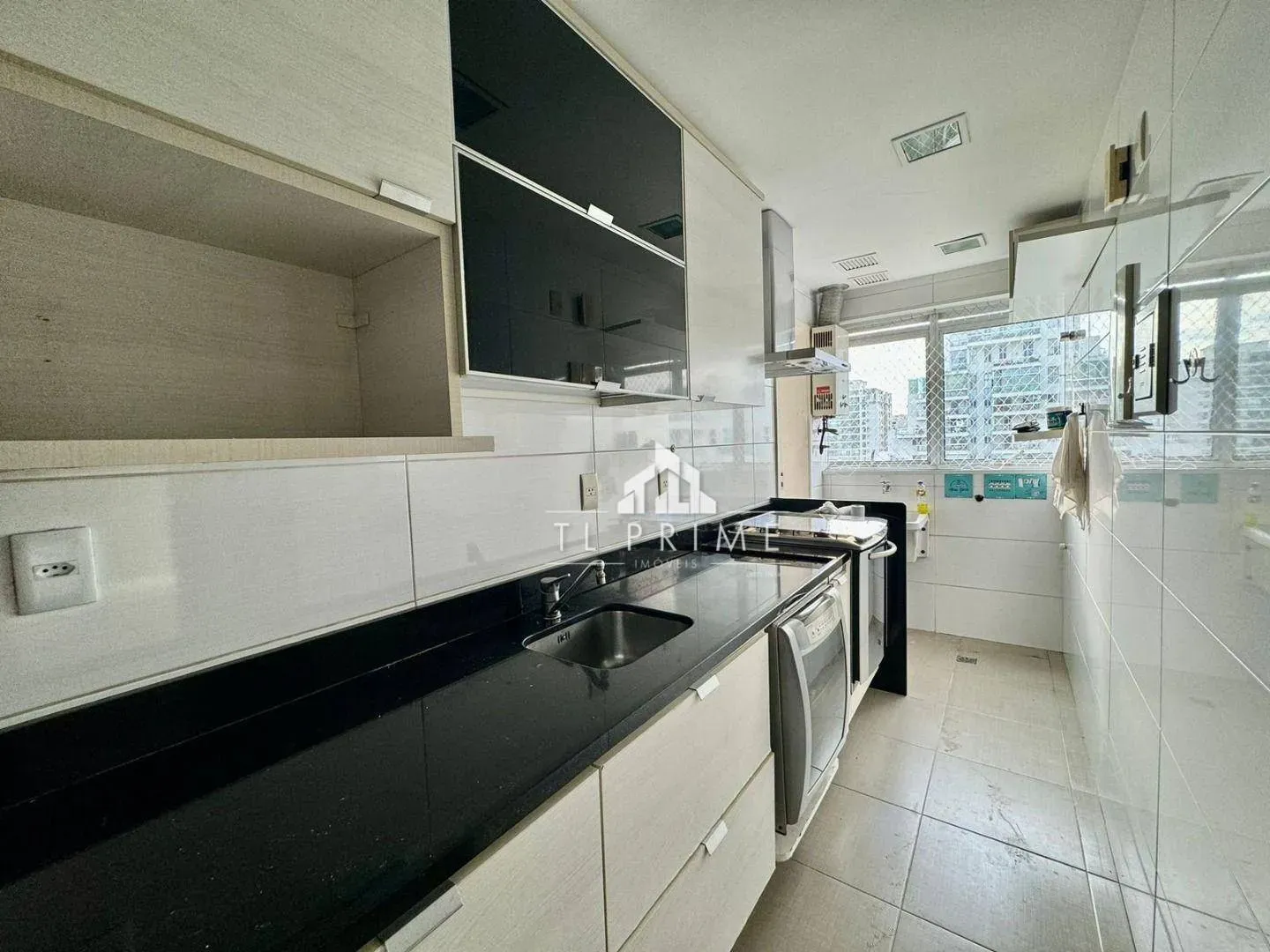 Furnished apartment, 98 m², with a water view — photo 15