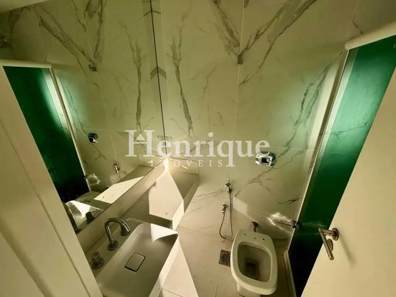 Triplex penthouse with 3 bedrooms and 3 bathrooms — photo 20