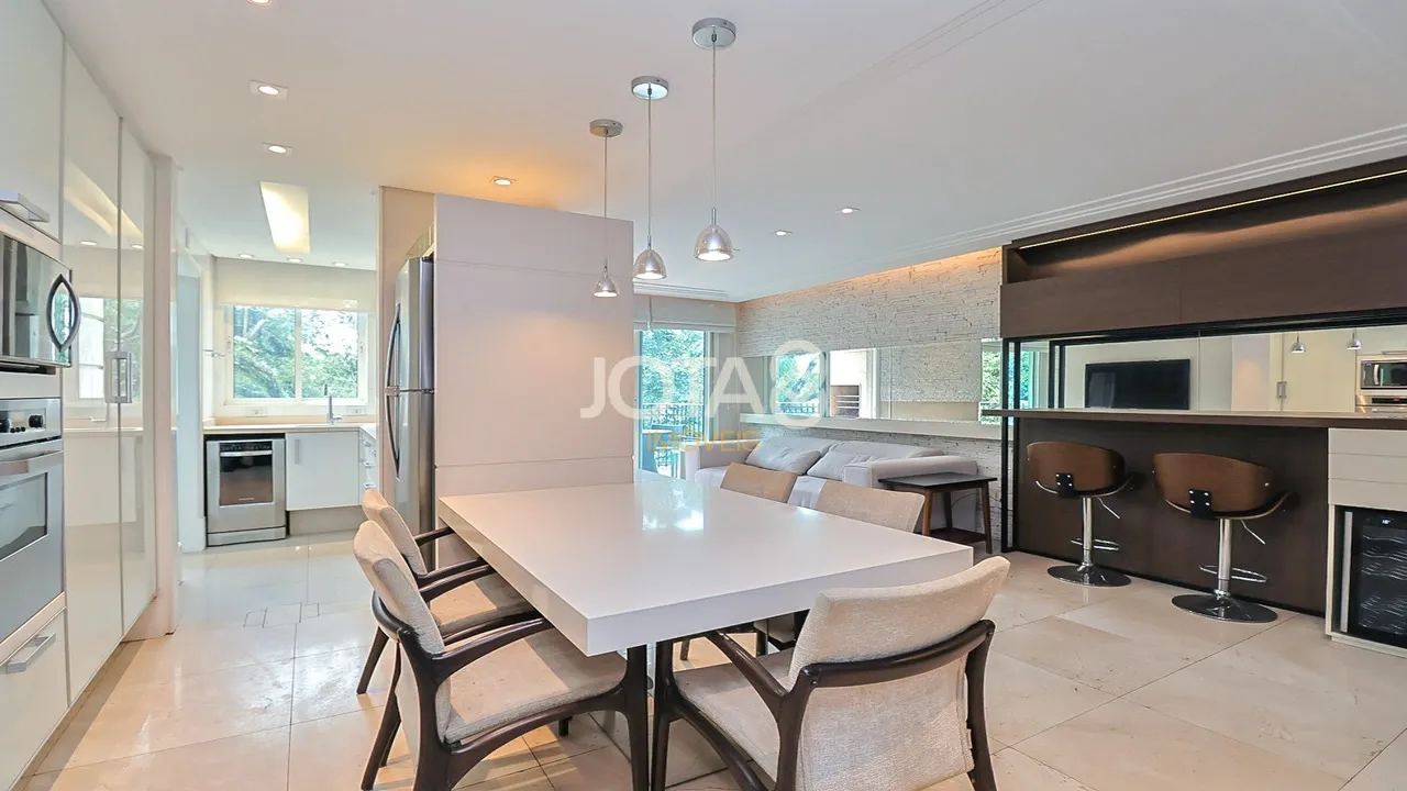 Apartamento con balcón y barbacoa privada — photo 4