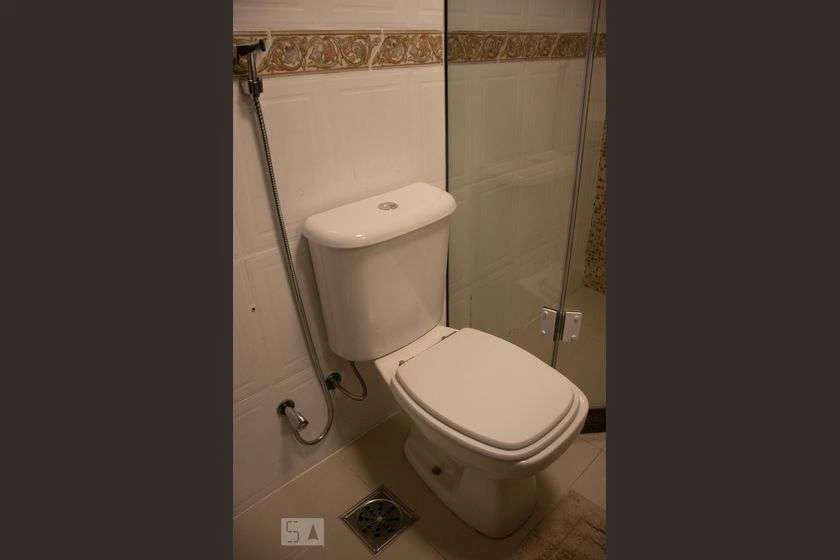 Furnished 2-bedroom apartment with enclosed glass balcony — photo 40