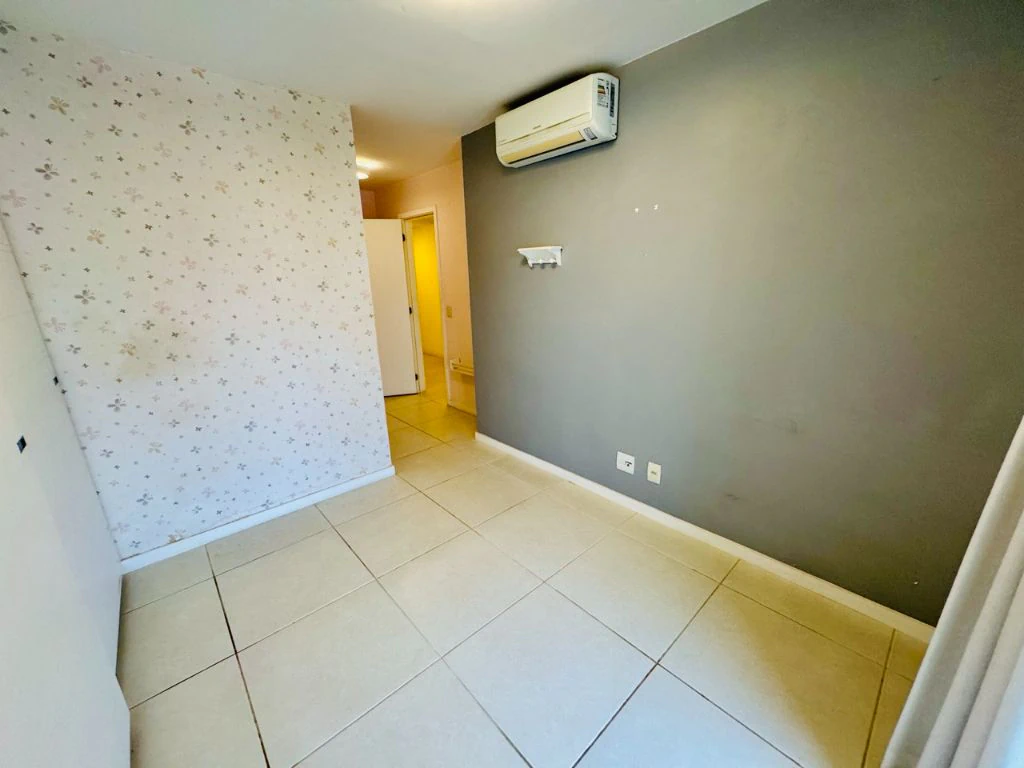 Furnished 3-bedroom apartment with an outdoor pool — photo 27