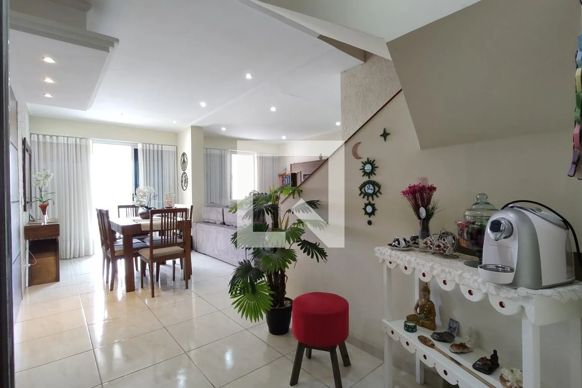 Glass-enclosed balcony in a 3-bedroom apartment, 155 m² — photo 5