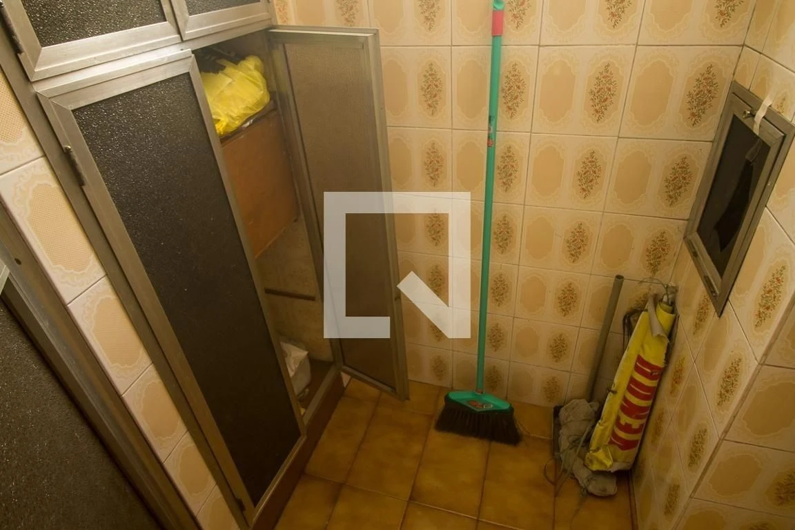 2-bedroom apartment in a building with a pool — photo 17