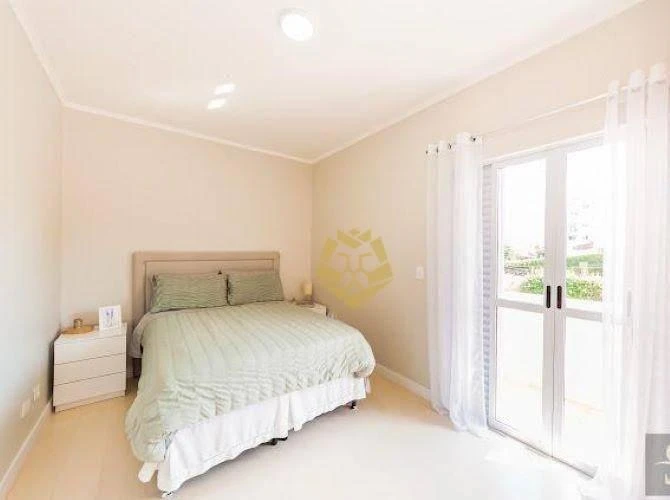 Casa amueblada con jardín privado y 4 dormitorios — photo 7