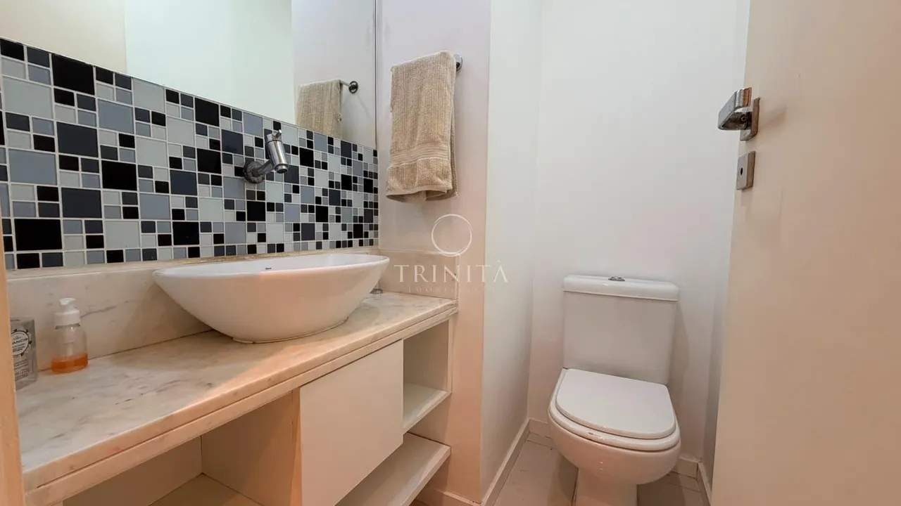 Furnished 2-bedroom apartment with closed balcony — photo 2