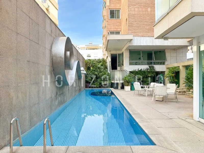 2-bedroom apartment in a building with a sauna — photo 46