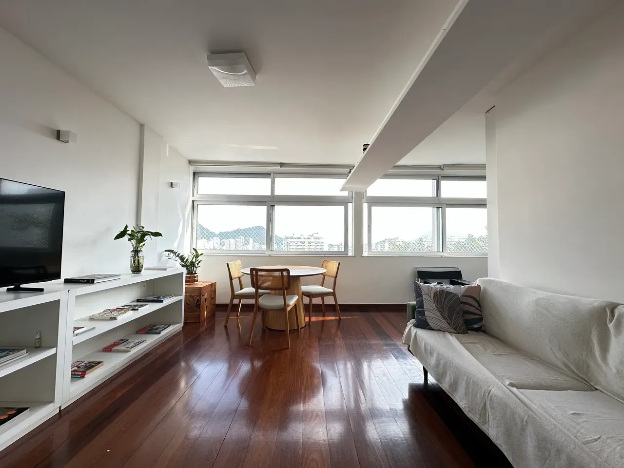 Apartment on the 4th floor with floor-to-ceiling windows — photo 21