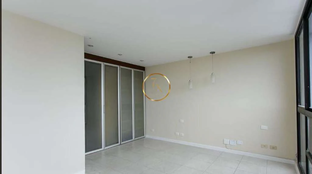 200 m² apartment with 3 en-suites and a gas kitchen — photo 12