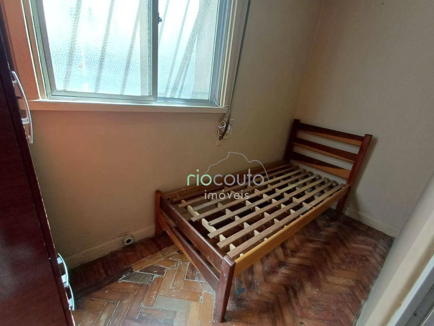 Apartamento com 3 dormitórios e piso de madeira — photo 29